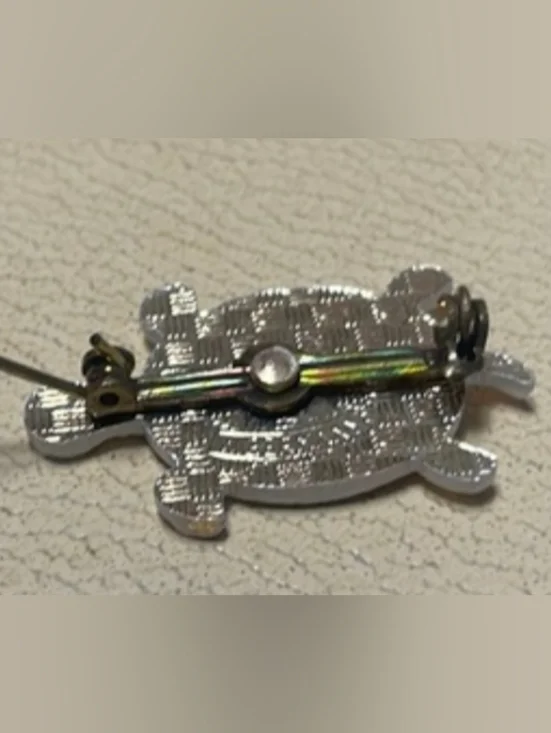W Germany Vintage 50s Textured Gold Foil White Turtle Brooch Pin - Picture 6 of 7